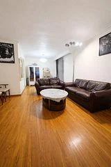 7523 Middlebrook Street Upper, Mississauga, ON L4T 3S1