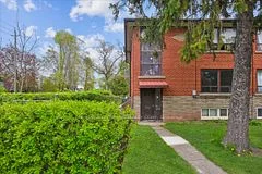 203 Nelson Street 1, Oakville, ON L6L 3J4