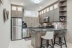 2379 Cliff Road Basement, Mississauga, ON L5A 2P1
