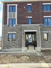 Att/Row/Townhouse in Brampton