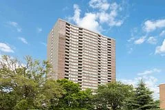 3100 Kirwin Avenue 1808, Mississauga, ON L5A 3S6