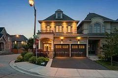 2469 Chateau Common, Oakville, ON L6M 0S1