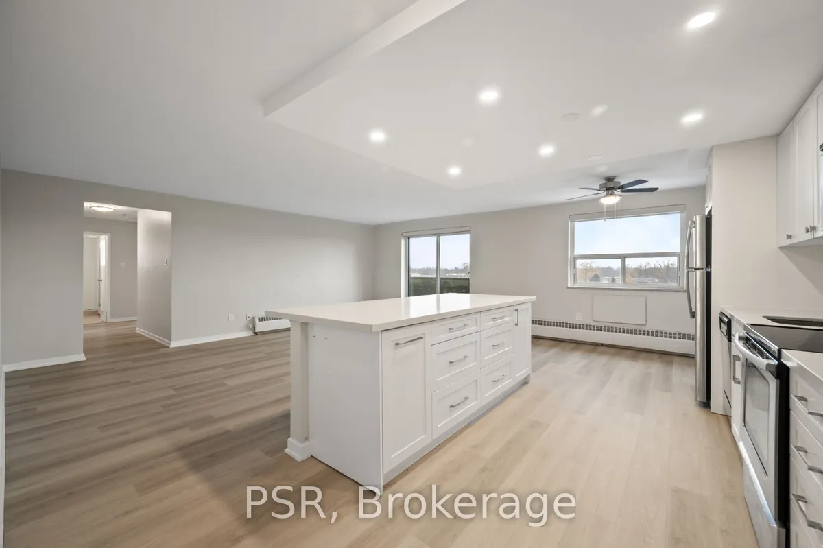 2300 Marine Drive 606, Oakville, ON L6L 1C3