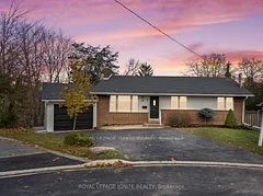7 Isherwood Court, Mississauga, ON L5M 1E6