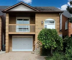 4145 Quaker Hill Drive 2, Mississauga, ON L5C 3M2