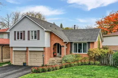 Detached in Oakville