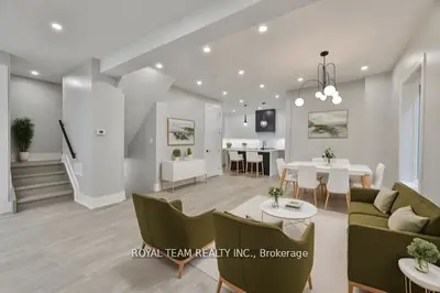 Duplex in Toronto