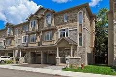 2011 Deerview Common Road, Oakville, ON L6M 0Y2