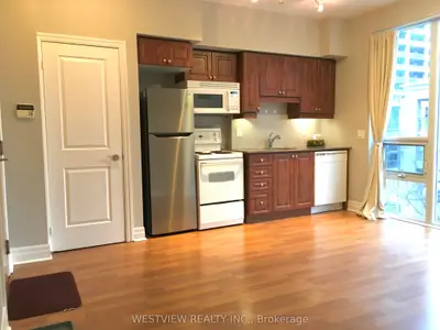 58 Marine Parade Drive 322, Toronto W06, ON M8V 4G1