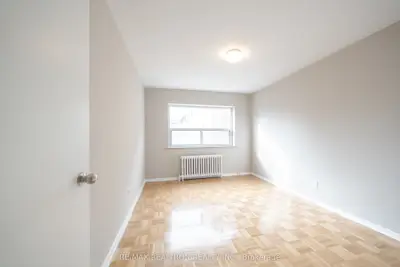 Condo Apartment in Burlington