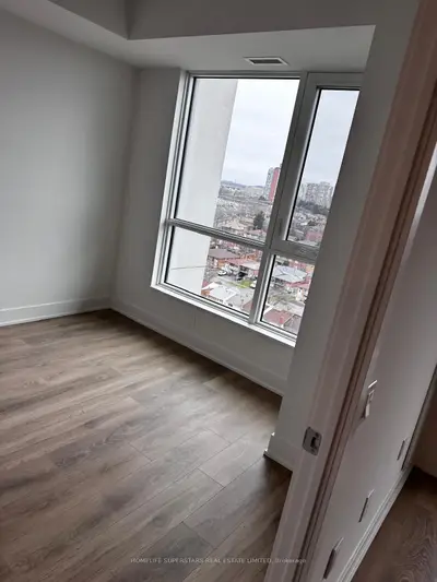 204 Burnhamthorpe Road E 1305, Mississauga, ON L5A 4L4