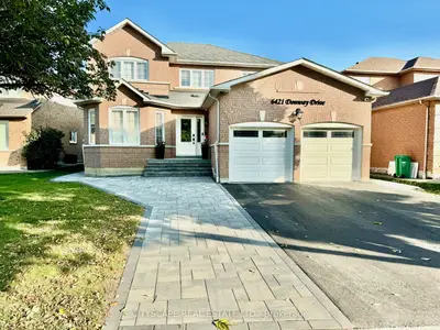 6421 Donway Drive, Mississauga, On L5v 1j4