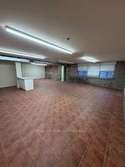 5 Adrian Avenue 114, Toronto W03, ON M6N 5G4