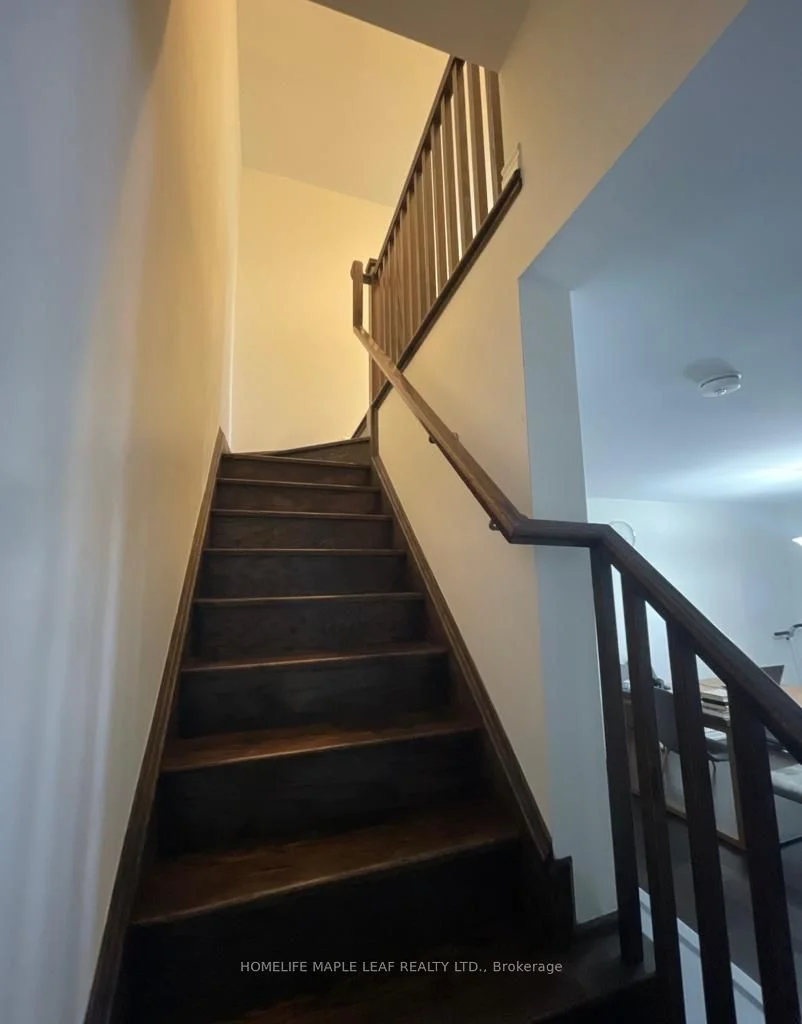 203 Lemieux Court, Milton, ON L9E 1G1
