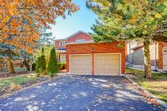 2070 Castlefield Crescent, Oakville, ON L6H 5B3