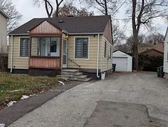 640 Trethewey Drive, Toronto W04, ON M6M 4C3