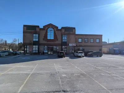 1965 Britannia Road W 202, Mississauga, On L5m 4y4