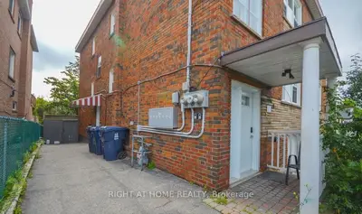 9 Donald Avenue 1, Toronto W03, ON M6M 1J7