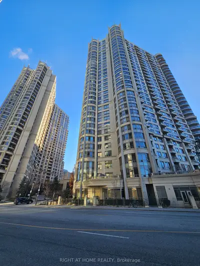 Condo Apartment in Mississauga