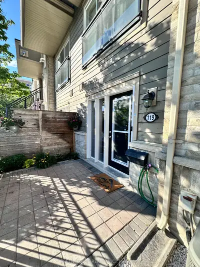 Condo Townhouse in Mississauga