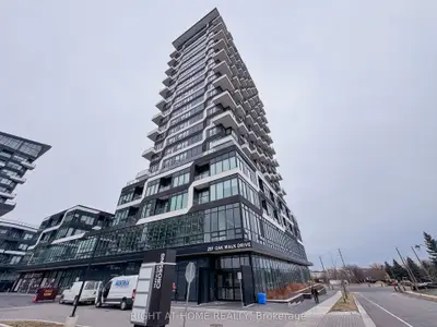 Condo Apartment in Oakville