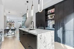 10 Lunar Crescent 24, Mississauga, ON L5M 2P6
