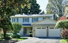 2548 King Richard's Place, Mississauga, ON L5K 2H2
