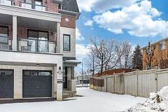 5907 Saigon Street, Mississauga, ON L5V 2V9