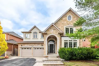 Detached in Oakville