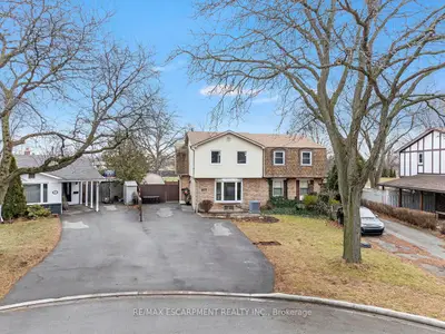 Semi-Detached in Burlington