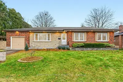 Detached in Burlington
