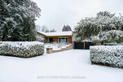 Detached in Burlington