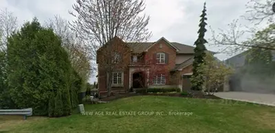 Detached in Burlington