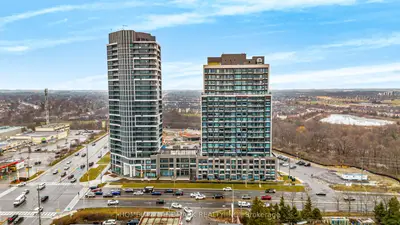 Condo Apartment in Milton