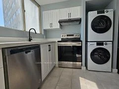 3695 Kaneff Crescent 810, Mississauga, ON L5A 4B6