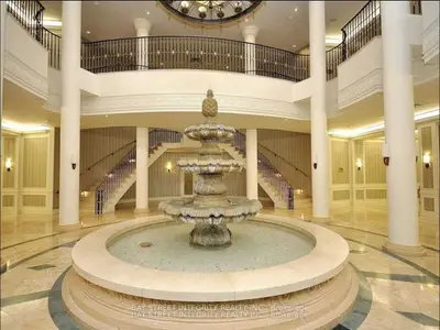 Condo Apartment in Mississauga