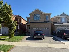478 Huntington Ridge Drive, Mississauga, ON L5R 0A9
