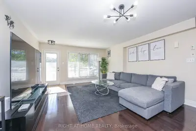 Condo Townhouse in Mississauga