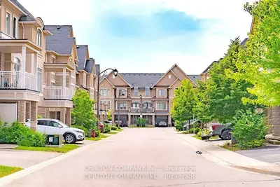 2435 Greenwich Drive 55, Oakville, On L6m 0s4