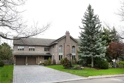 Lower Level in Mississauga