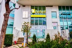 220 Burnhamthorpe Road W 106, Mississauga, ON L5B 4N4
