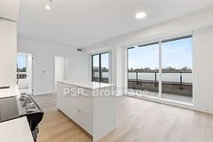 4365 Bloor Street W 509, Toronto W08, On M9c 1r3