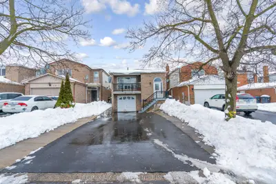 Detached in Brampton