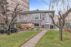 3562 Dufferin Street Lower, Toronto W05, ON M3K 1N1