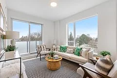 4365 Bloor Street W 525, Toronto W08, On M9c 1r3