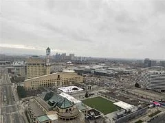 330 Burnhamthorpe Road 2707, Mississauga, ON L5B 3Y5