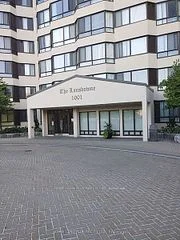 1001 Cedarglen Gate 121, Mississauga, On L5c 4r2