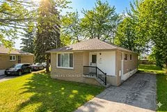 30 Farr Avenue, Toronto W10, ON M9V 2A6