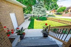 59 Redcar Avenue Lower, Toronto W08, ON M9B 1K4