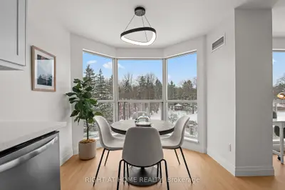 Condo Apartment in Mississauga